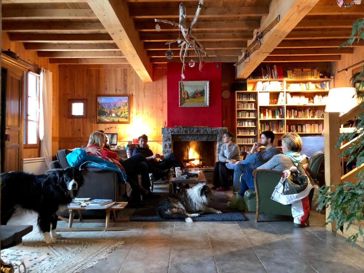 La Grande Ourse Bed and Breakfast Campan Eksteriør billede